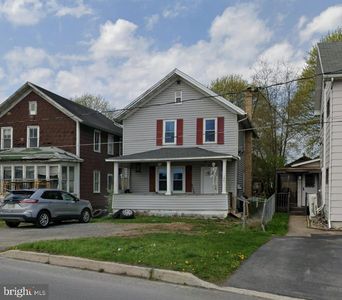 137 Railroad St