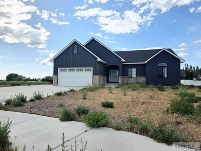 1104 Cypress Loop