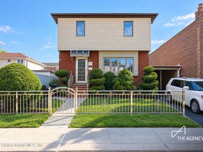 11 Austin Ave