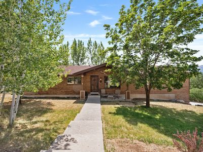 9145 E Kelly Dr N