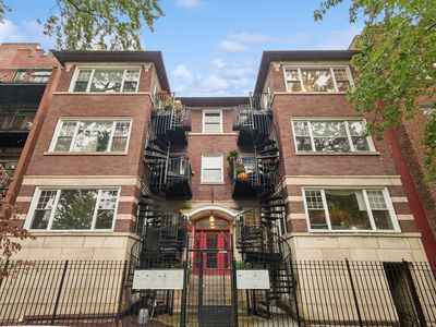 5121 N Kenmore Ave Unit 301