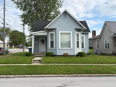 527 E High St