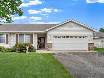 160 24th Pl NW