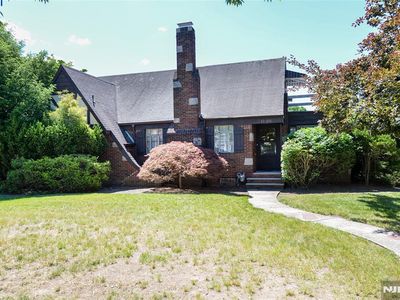 15-06 Morlot Avenue