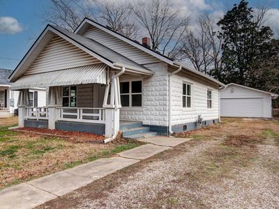 2214 N Kellett Avenue