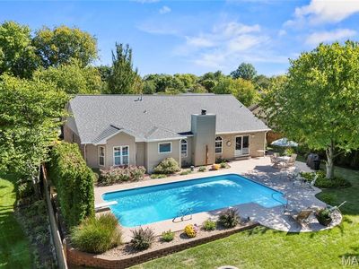 225 Saint Sabre Dr