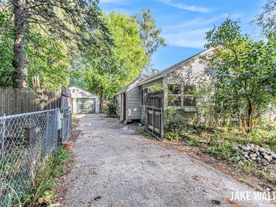 3230 Highgate Ave SW