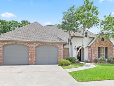 104 Sandhurst Dr