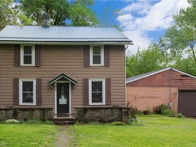 Property at 804 Hollywood Ave, East Liverpool, OH