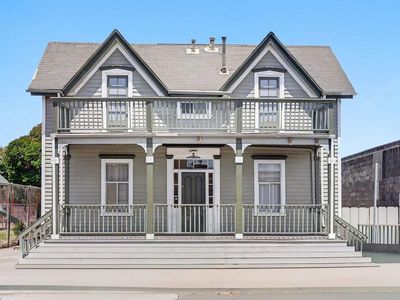 114 2nd St