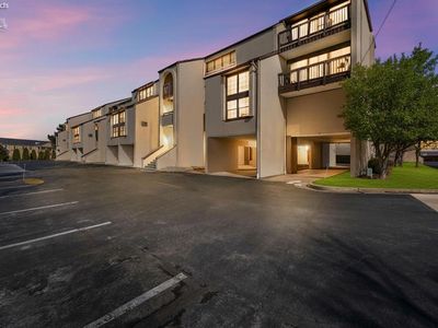 1801 E Perry St APT 28