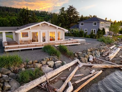 793 E Shorecrest Drive