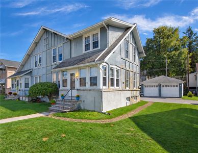 104 W Bertsch St