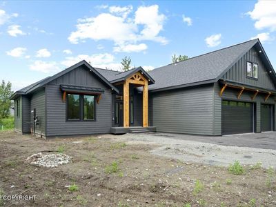 799 W Montana Dr