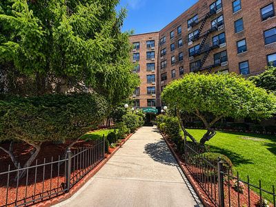 100-25 Queens Blvd #7R