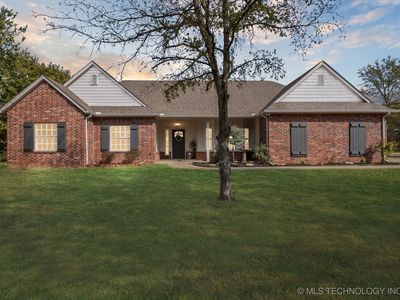 6009 S 321st East Ave