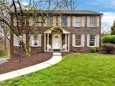 864 Eisenhower Dr