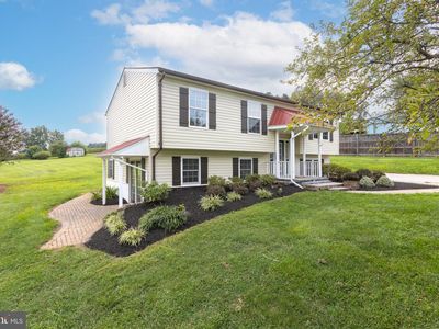 805 Rolling Ridge Dr