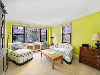 345 E 52nd St APT 2C