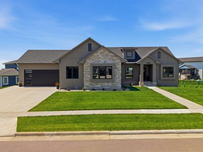 2705 Pickerel Cir N