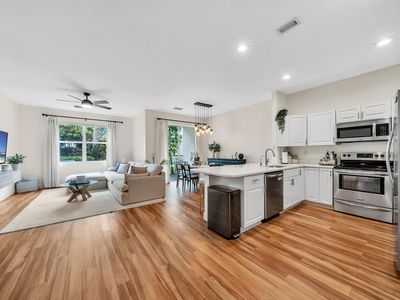 6086 Seminole Gardens Circle