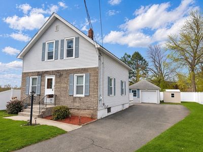 23 York St