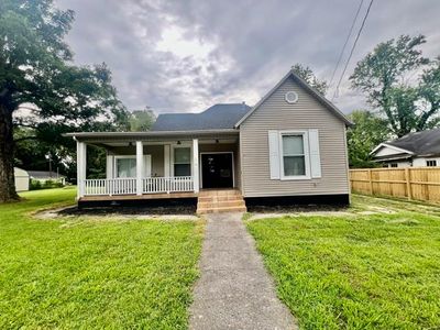 402 Cedar St