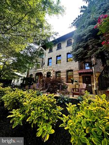 1820 19th St NW APT 4