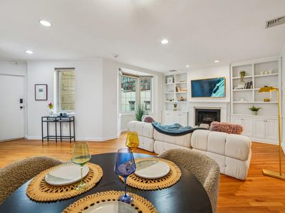 1108 Hudson St APT 6B