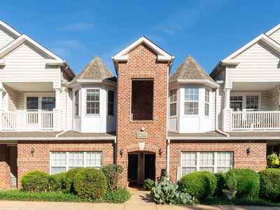 1075 Weybridge Ct APT 301