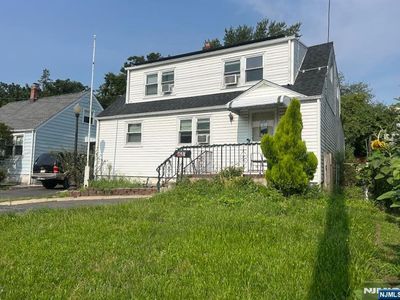 627 Schuyler Ave