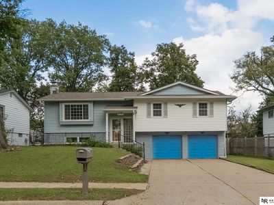 Property at 7123 Wood Lane Dr, La Vista, NE