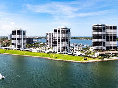 115 Lakeshore Drive #648