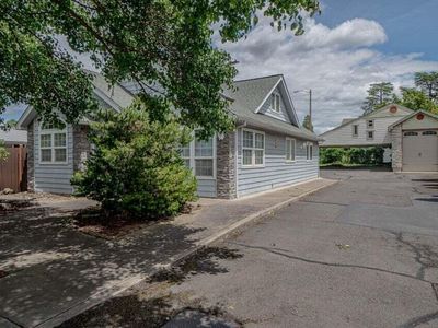 11 Tripp St