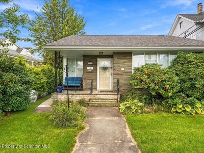 1101 Sloan St