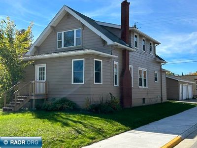 2303 2nd Ave E
