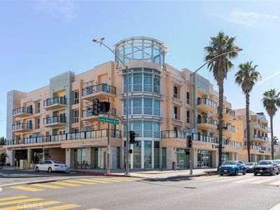 1598 Long Beach Blvd #401