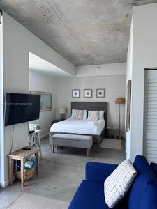 151 SE 1st St APT 2406