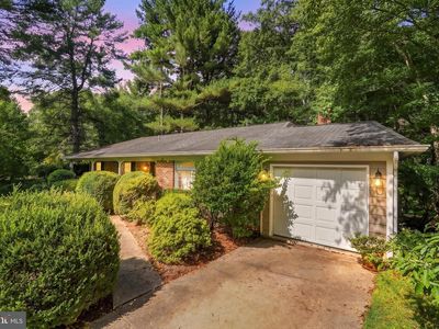 11504 Parkedge Dr