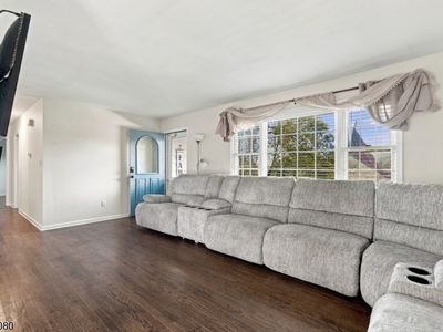 23 Elizabeth Ave