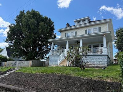 205 Waverly Way