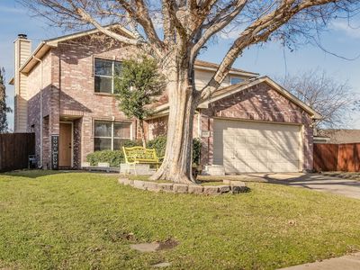 2011 Wisteria Way
