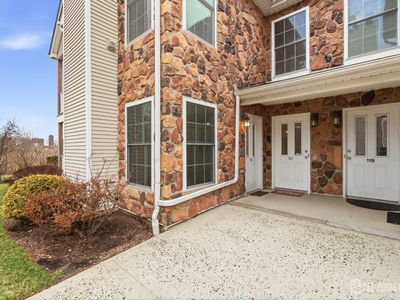 Property at 116 Chariot Ct, Piscataway, NJ