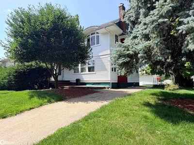 810 W Walnut St
