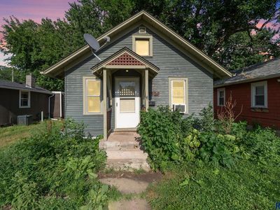 1920 S Summit Ave