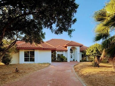 3302 Cobblestone Cir