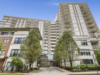 1515 S Prairie Ave Unit 506