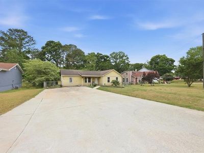 Property at 10391 Wrens Dr, Jonesboro, GA