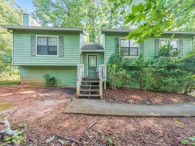 Property at 4021 Oak Stone Dr, Douglasville, GA