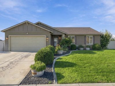 5814 Belmont Dr